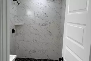 216 Burress St, Houston, TX 77022 - Photo 13