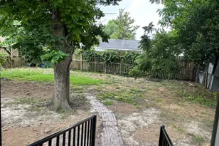 216 Burress St, Houston, TX 77022 - Photo 11