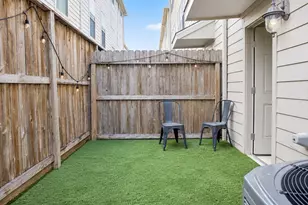 2904 Chenevert St, Houston, TX 77004 - Photo 23
