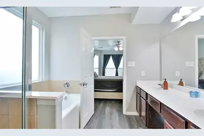 5819 Plantation Forest Drive, Katy, TX 77449 - Photo 5