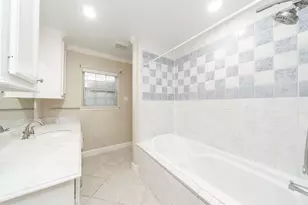 3023 Conway St, Houston, TX 77025 - Photo 17