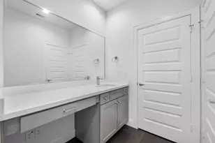 2737 Clinton Dr, Houston, TX 77020 - Photo 19