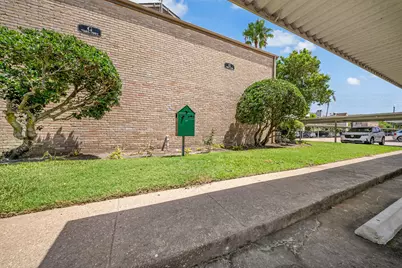 7095 N Holiday Drive, Galveston, TX 77550 - Photo 17
