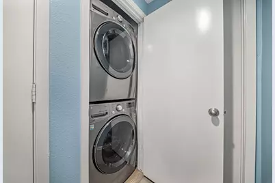 7095 N Holiday Drive, Galveston, TX 77550 - Photo 13