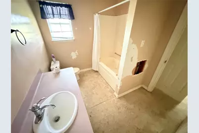 1210 County Road 2099, Liberty, TX 77575 - Photo 15
