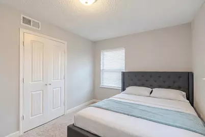 5637 Wood Creek Way, Houston, TX 77017 - Photo 7