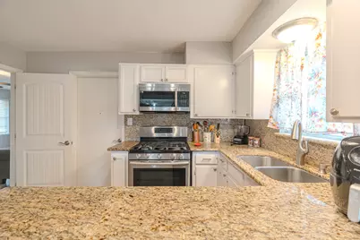 5637 Wood Creek Way, Houston, TX 77017 - Photo 13