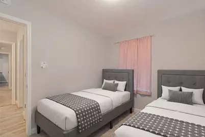 5637 Wood Creek Way, Houston, TX 77017 - Photo 9