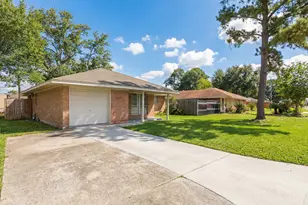 5637 Wood Creek Way, Houston, TX 77017 - Photo 3