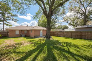 5637 Wood Creek Way, Houston, TX 77017 - Photo 21