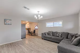 5637 Wood Creek Way, Houston, TX 77017 - Photo 17