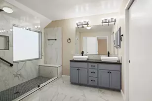 10901 N Spruce Dr N, La Porte, TX 77571 - Photo 19