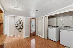 2609 Bevis St, Houston, TX 77008 - Photo 13