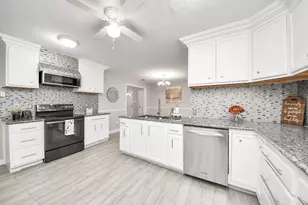 8114 Misty Ridge Ln, Houston, TX 77071 - Photo 13