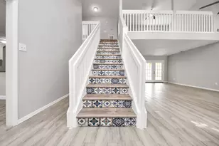 8114 Misty Ridge Ln, Houston, TX 77071 - Photo 5