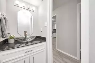8114 Misty Ridge Ln, Houston, TX 77071 - Photo 17