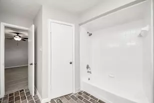 8114 Misty Ridge Ln, Houston, TX 77071 - Photo 21