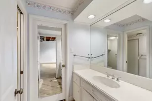 4876 Post Oak Timber Dr, Houston, TX 77056 - Photo 37