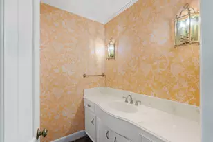 4876 Post Oak Timber Dr, Houston, TX 77056 - Photo 9