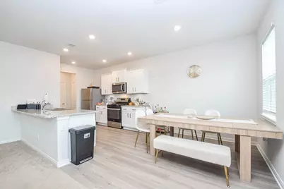 11404 Bright Sun Drive, Houston, TX 77048 - Photo 9