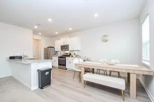 11404 Bright Sun Dr, Houston, TX 77048 - Photo 9