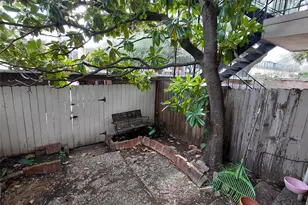 406 N Post Oak Ln, Houston, TX 77024 - Photo 35