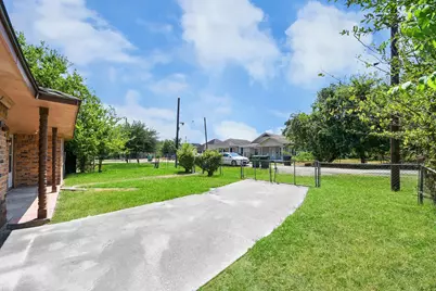 4425 Sumpter Street, Houston, TX 77020 - Photo 11