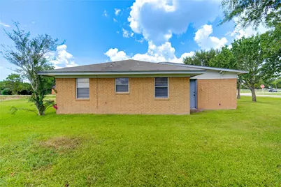 402 N 1st Street, Beasley, TX 77417 - Photo 9