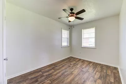 402 N 1st Street, Beasley, TX 77417 - Photo 25