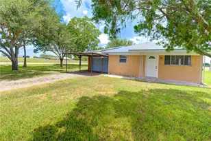 402 N 1st St, Beasley, TX 77417 - Photo 5