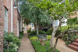 1422 Nantucket Dr, Houston, TX 77057 - Photo 25