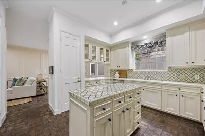 1422 Nantucket Drive #C, Houston, TX 77057 - Photo 11