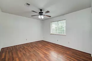 13147 Hollowcreek Park Dr, Houston, TX 77082 - Photo 23