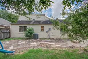 13147 Hollowcreek Park Dr, Houston, TX 77082 - Photo 39