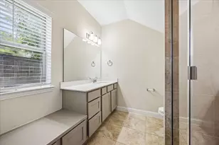 11004 Mikula Dr, Houston, TX 77043 - Photo 27