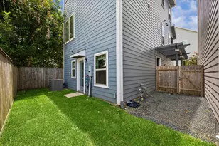 11004 Mikula Dr, Houston, TX 77043 - Photo 29