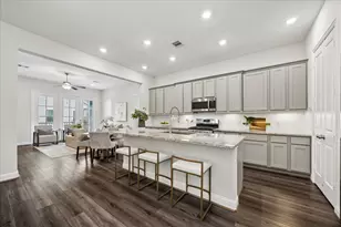 11004 Mikula Dr, Houston, TX 77043 - Photo 13