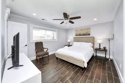 8607 Shadow Crest Street, Houston, TX 77074 - Photo 13