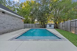 4529 Williamhurst Ln, League City, TX 77573 - Photo 3