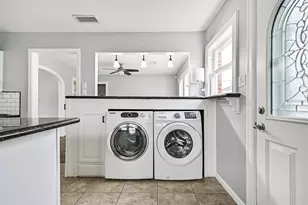 4909 Travis Dr, Galveston, TX 77551 - Photo 15