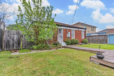 4909 Travis Drive, Galveston, TX 77551 - Photo 31