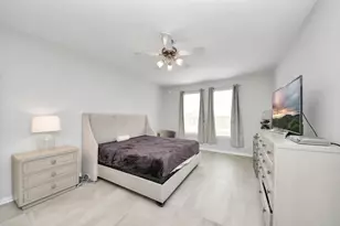 13710 Breezy Meadow Ct, Houston, TX 77044 - Photo 21