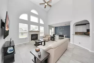 13710 Breezy Meadow Ct, Houston, TX 77044 - Photo 7