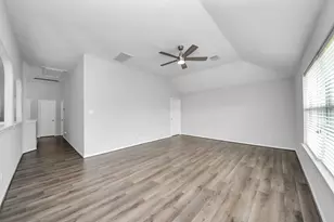 13710 Breezy Meadow Ct, Houston, TX 77044 - Photo 25