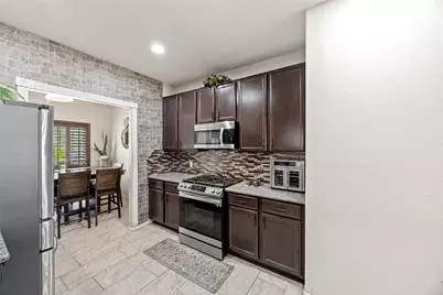 8119 Oat Meadow Trail, Houston, TX 77049 - Photo 11