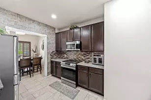 8119 Oat Meadow Trail, Houston, TX 77049 - Photo 11