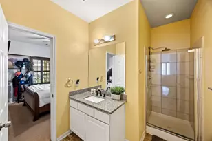 8119 Oat Meadow Trail, Houston, TX 77049 - Photo 17