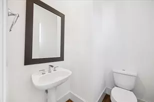 1243 W 15th 1/2 St, Houston, TX 77008 - Photo 13