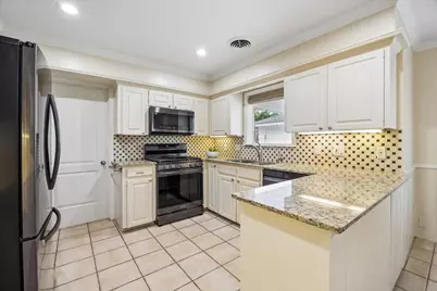 5656 Piping Rock Lane, Houston, TX 77056 - Photo 13