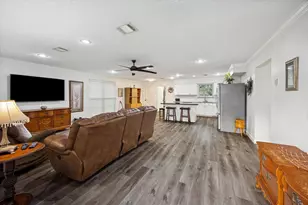 4718 Blanton Blvd, Houston, TX 77092 - Photo 9